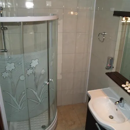 Ξενοδοχείο Kornilios Palace 4*
