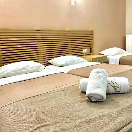 מלון Kornilios Palace