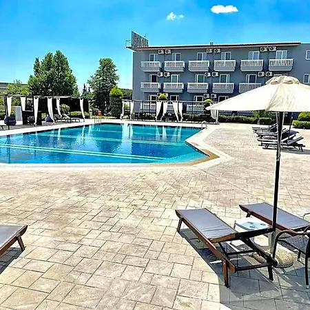 Kornilios Palace 4*